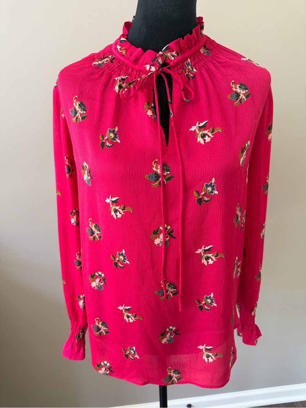 Ann Taylor Semi-Sheer Pink Floral Tie-Neck Blouse Long Sleeve XSM